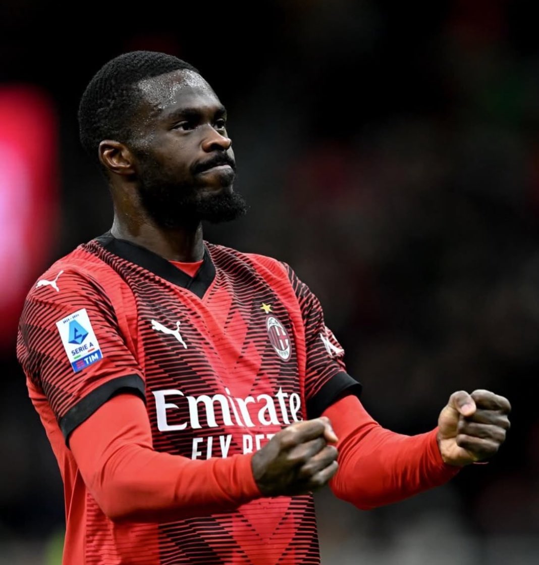 CFCPys's tweet photo. Fikayo Tomori has been offered to Chelsea - a return is only possible with the sale of Axel Disasi. Juventus are the most interested in Tomori right now. (@sachatavolieri) #CFC https://t.co/wQYWXg7PlZ