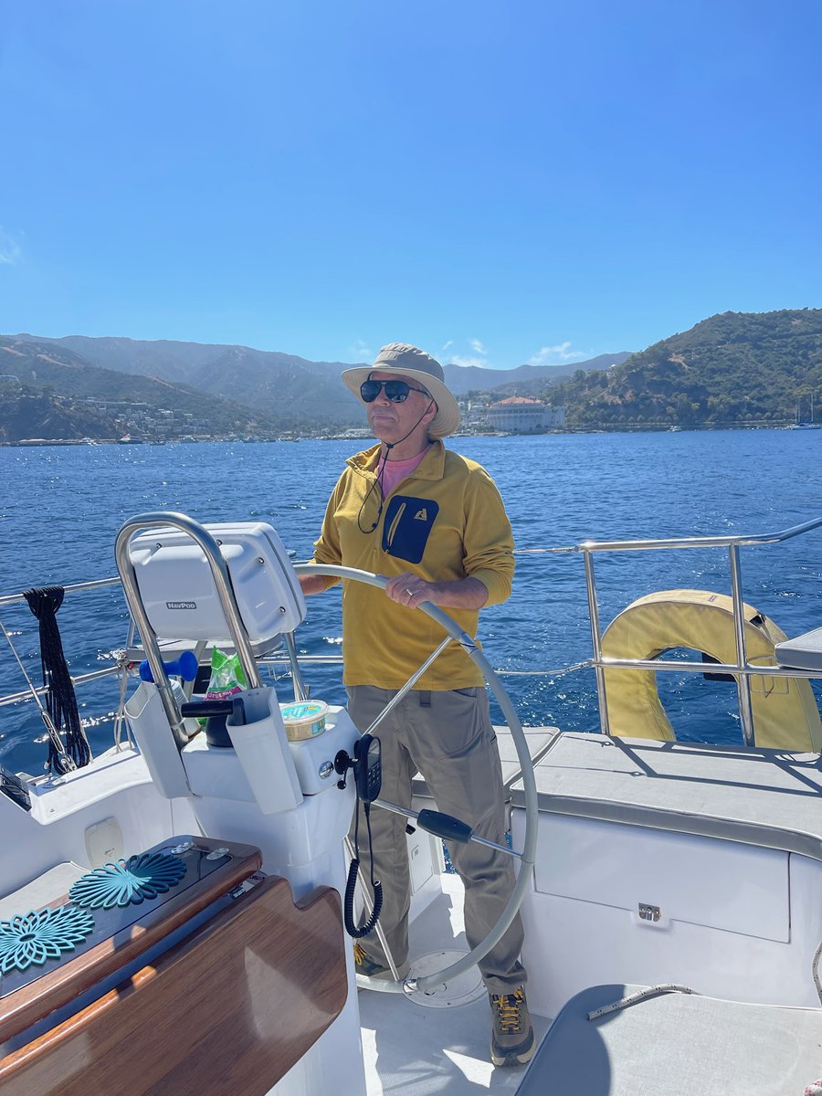 What if the key to a fulfilling life lies not in choosing a path, but in mastering the balance between opposites?

Why I'm moving from My 3 Words to My 3 Polarities in 2025
 stevesanduski.com/my-3-polaritie…