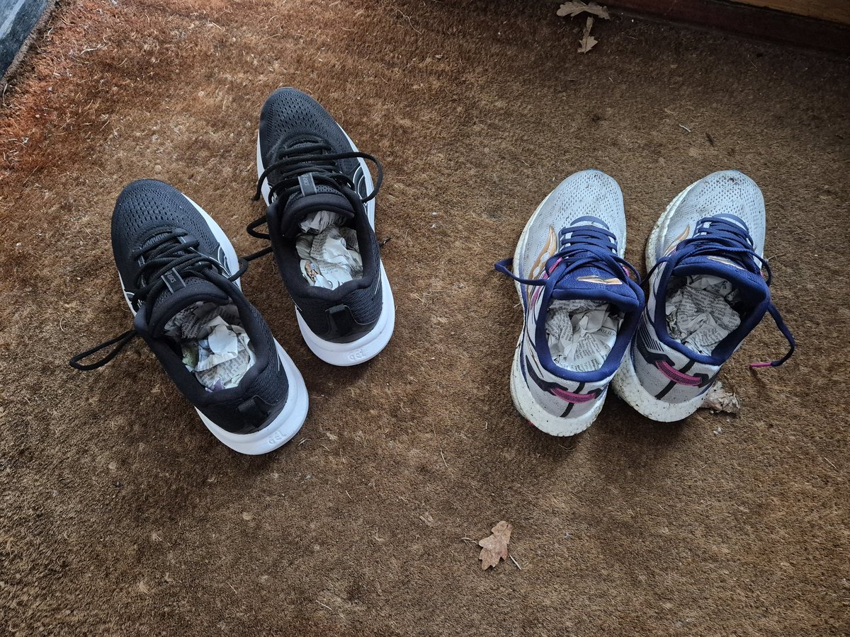 jowinnsmith's tweet photo. #AnglicanTwitter I actually quite enjoy @ChurchTimes (book reviews, world church news, Sunday readings commentary) but it's also very useful for: daughter's art A level projects, and drying out son's trainers after we've been for a run in the rain https://t.co/eZz88dl5wf