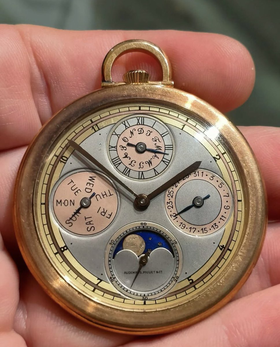 Tickprecise's tweet image. Happy New Year! 🎆 May your time be well-spent and your moments cherished✨.Wishing you a tick-tastic year ahead!🥳

#HappyNewYear2025 #NewYear2025 #Welcome2025 #watch #watches #horology