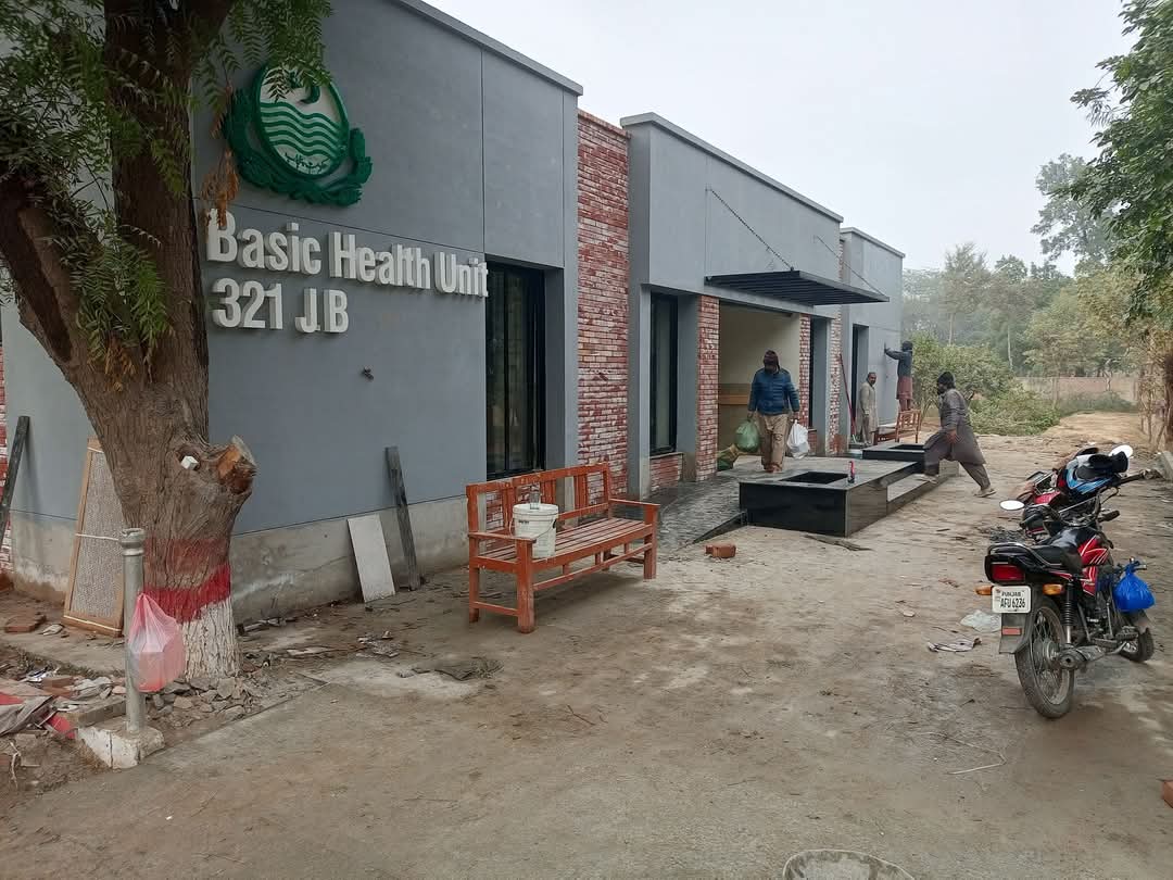 developingpak's tweet photo. The Basic Health Unit (BHU) in 321 JB Toba Tek Singh, is in its final stages of completion.
#Healthcare #HealthUnit #TobaTekSingh #BasicHealthUnit #Punjab #Pakistan 🇵🇰🇵🇰 https://t.co/XvRlfr0ULh