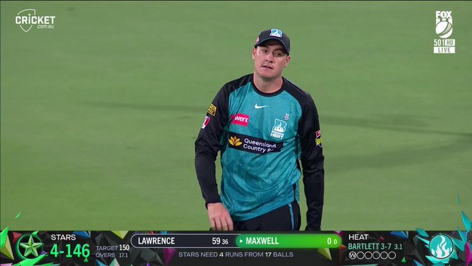 Sharp catch from Matt Renshaw! 📹 Credits: Twitter/BBL