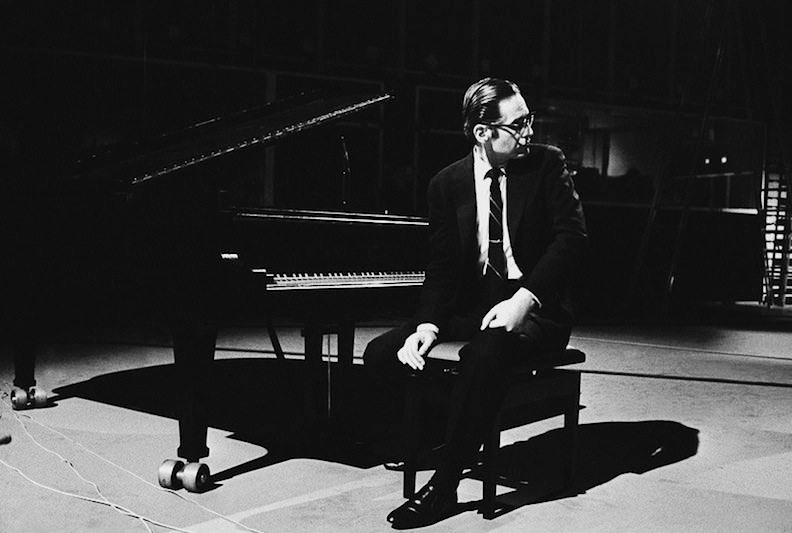 “Music should enrich the soul; it should teach spirituality by showing a person a portion of himself that he would not discover otherwise.”

— Bill Evans