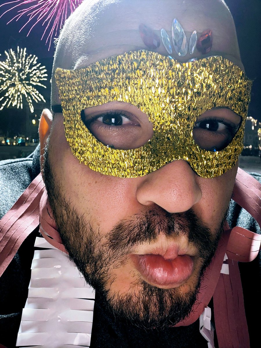 GmRayco's tweet photo. En esta Vida solo existe una Fuerza Motriz para el  Humano ... EL AMOR. ☮️🥳💚 https://t.co/AIHkxgTvlf