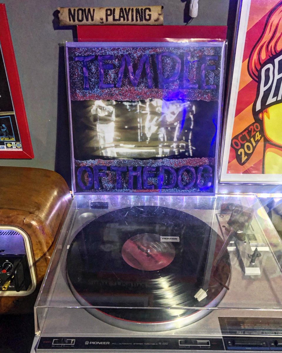 Borea Domenico (domingo) (@r_alternative) on Twitter photo Iniziamo l’anno con un doppio vinile pazzesco,il primo e unico album in studio dei <a href="/templeofthedog/">Temple of the Dog</a> ❤️🤘🔥
#Templeofthedog #PearlJam Iniziamo l’anno con un doppio vinile pazzesco,il primo e unico album in studio dei <a href="/templeofthedog/">Temple of the Dog</a> ❤️🤘🔥
#Templeofthedog #PearlJam