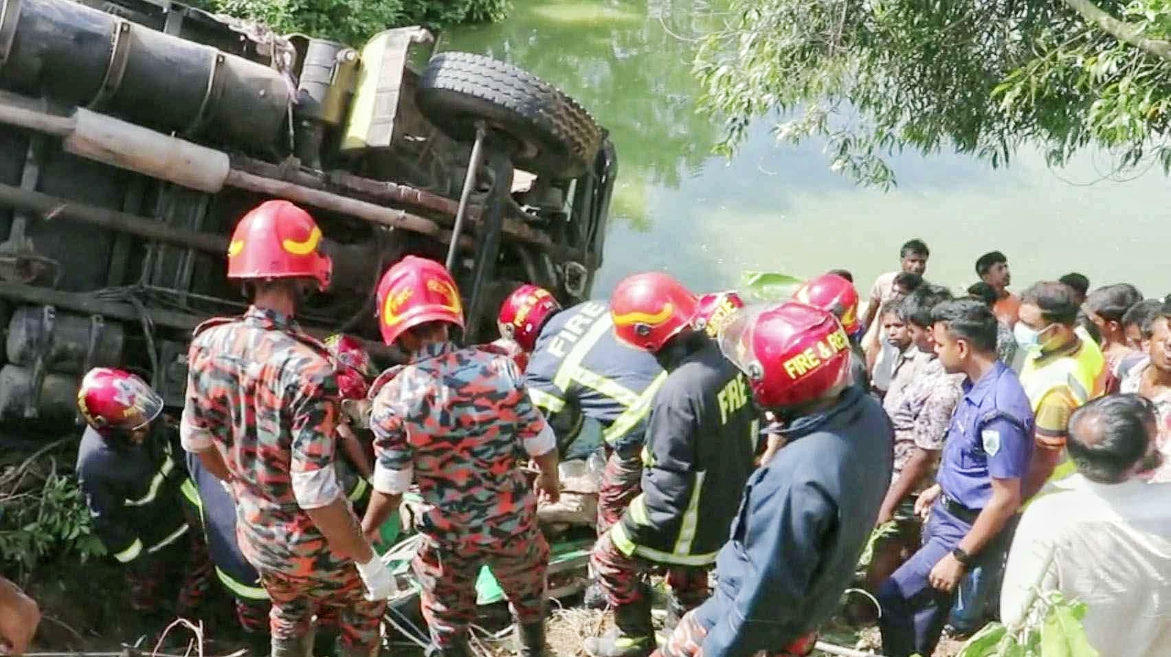নওগাঁয় বাড়ছে সড়ক দুর্ঘটনা, এক বছরে নিহত ৬৫