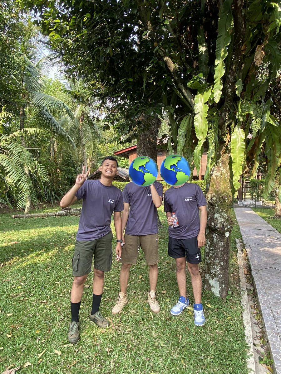 tomyaaam's tweet photo. kalo karena fisik, lo pun ga ganteng apalagi dengan attitude lo yang begitu. dari cipinang lo ajak gue ke kemang terus gue ditinggalin gitu aja pake alesan mau beli rokok. https://t.co/A13L8i6Gp5