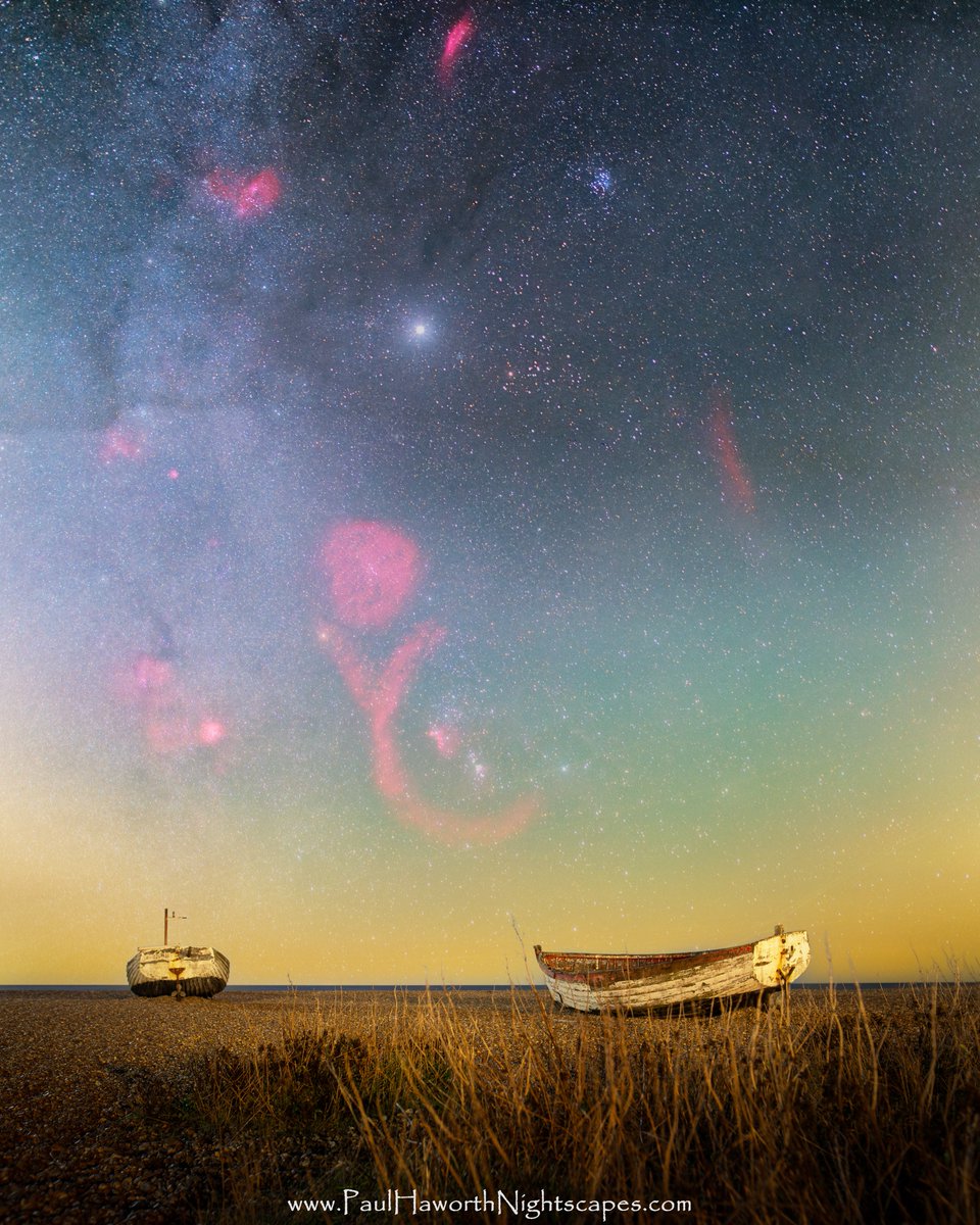 ⭐Hauled Out⭐ 

🎥 Watch the film: youtu.be/5x-EY2qd_i8?si…

Happy new year, everyone! Orion and the Winter constellations rising above fishing boats hauled up onto the shingle beach at Aldeburgh, Suffolk.

<a href="/StormHour/">#StormHour</a>