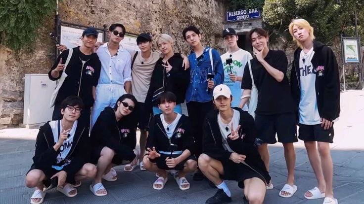 lovrehani's tweet photo. nana tour with seventeen = just happiness and youth.. 🥹🤍 https://t.co/epgfOvNjYA