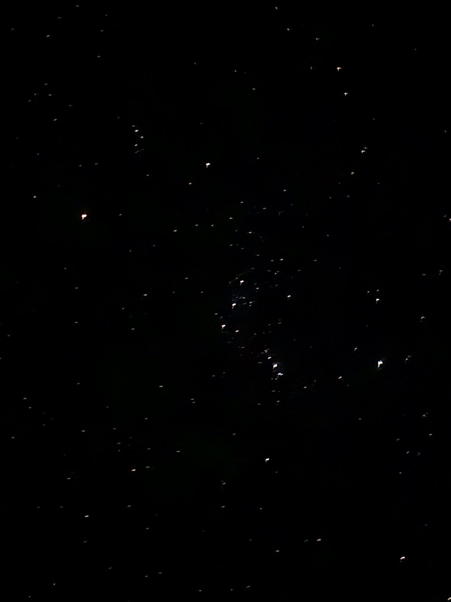 Orion's belt at 12:00 am 1st jan 2025.

Happy new year.