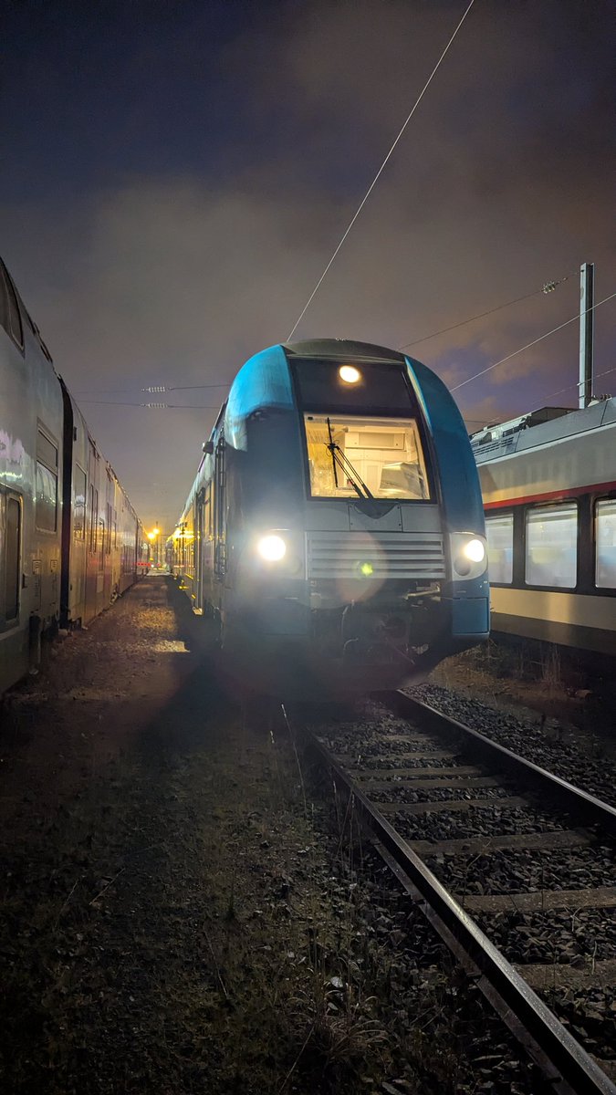 Premier train de 2025 avec un Nantes Redon 😁
<a href="/TERPays2LaLoire/">TER Pays de la Loire</a>