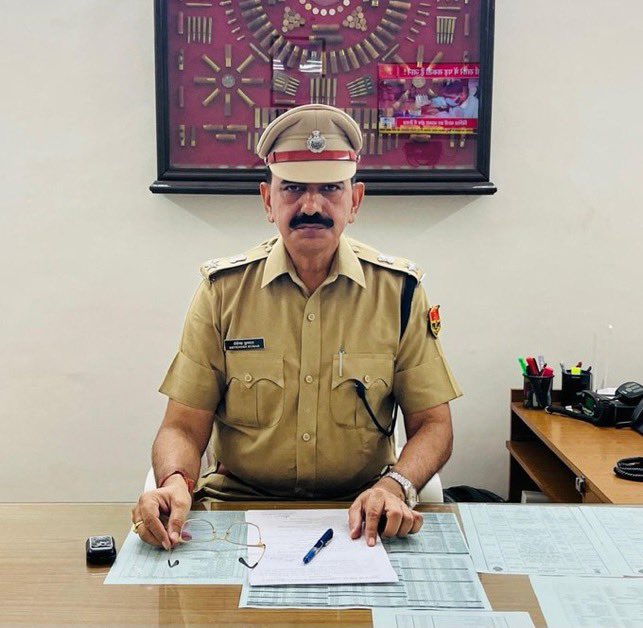 dinesh saran (@dssaran29) on Twitter photo बिश्नोई समाज के गौरव श्री कैलाशचंद्र जी DIG से IG रैंक में पदोन्नत एवं श्री देवेंद्र जी भादू SP रैंक से SSP रैंक में पदोन्नत होने पर हार्दिक बधाई एव शुभकामनाएँ।💐
<a href="/kcbishnoiips/">Kailash Chandra Bishnoi IPS</a> <a href="/dkbipsraj/">Devendra Kumar Bishnoi</a> बिश्नोई समाज के गौरव श्री कैलाशचंद्र जी DIG से IG रैंक में पदोन्नत एवं श्री देवेंद्र जी भादू SP रैंक से SSP रैंक में पदोन्नत होने पर हार्दिक बधाई एव शुभकामनाएँ।💐
<a href="/kcbishnoiips/">Kailash Chandra Bishnoi IPS</a> <a href="/dkbipsraj/">Devendra Kumar Bishnoi</a>