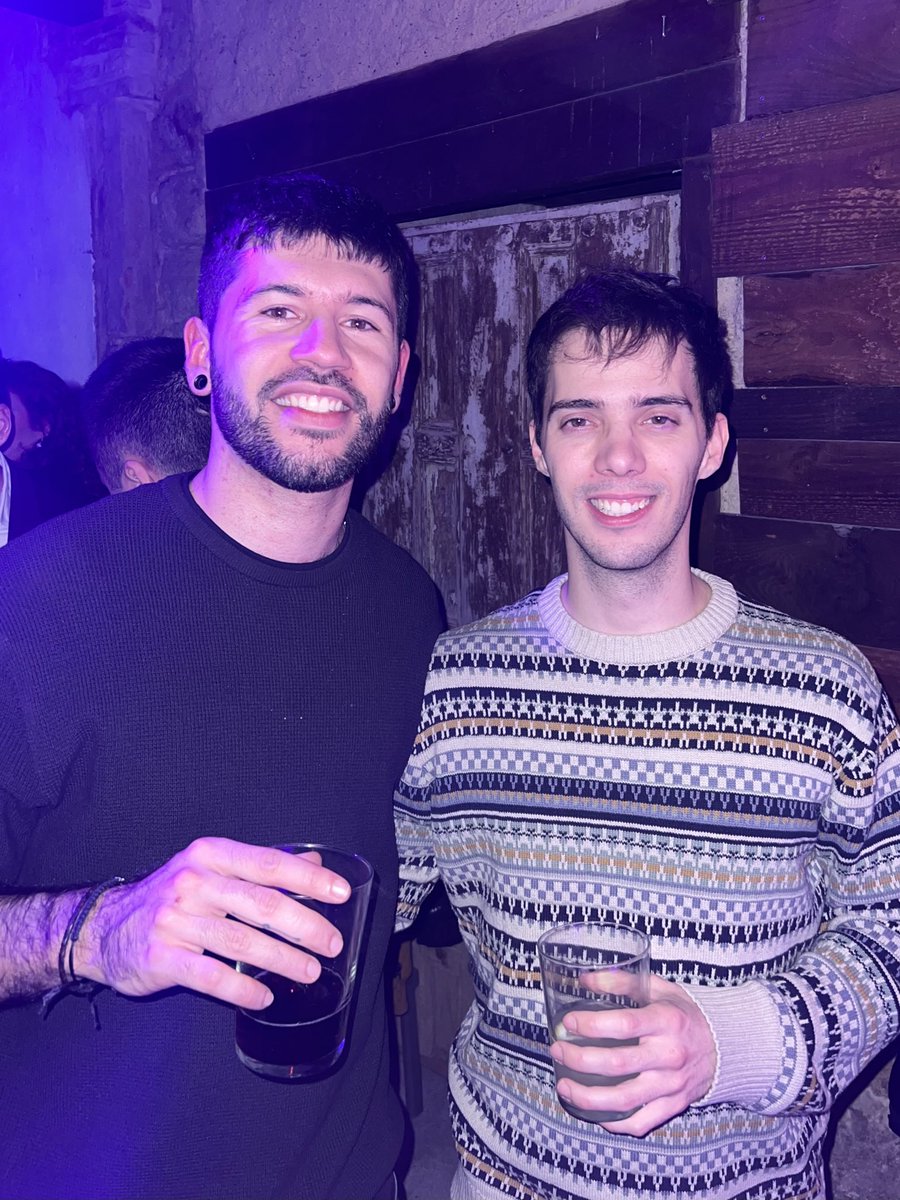 blastoiser_'s tweet photo. 10 fotos de año nuevo. creo que esto es lo único que me mantiene en twitter xddd la de 2026 será a la luz del sol o no será, porque ya somos 2 señores @Gonzaahdez https://t.co/0z0EV6a2IX
