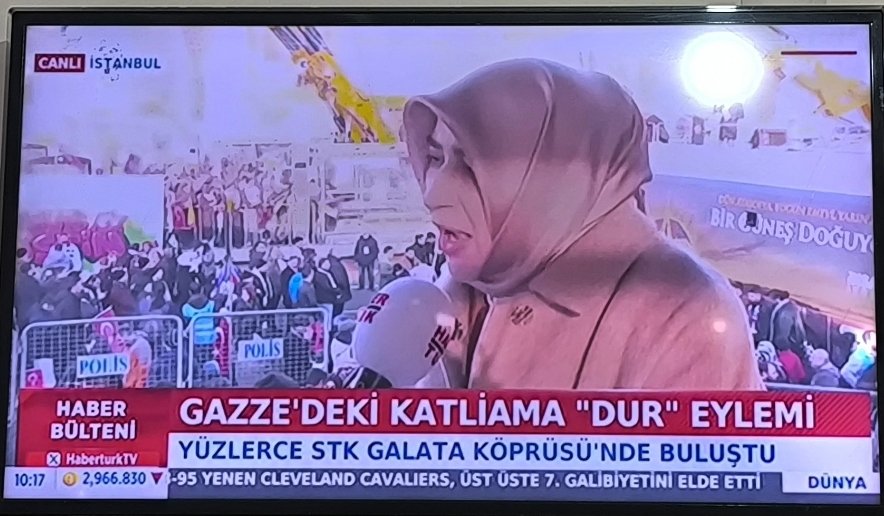 İsrail'e sattıkları petrolden Varil başına para aldıklarını itiraf eden Özlem Zengin Gazze eyleminde konuşuyor!
Böyle salakça bir toplum işte!!