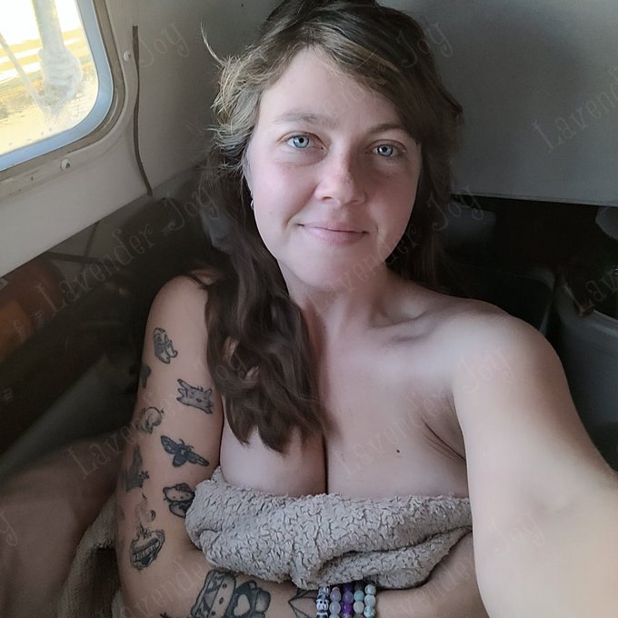 LavenderJoyLR - #HappyNewYear I rang in the new year by getting some good sleep! 😁 What did you do for new years? #HappyNewYear2025 https://t.co/qh3jLY4bvs