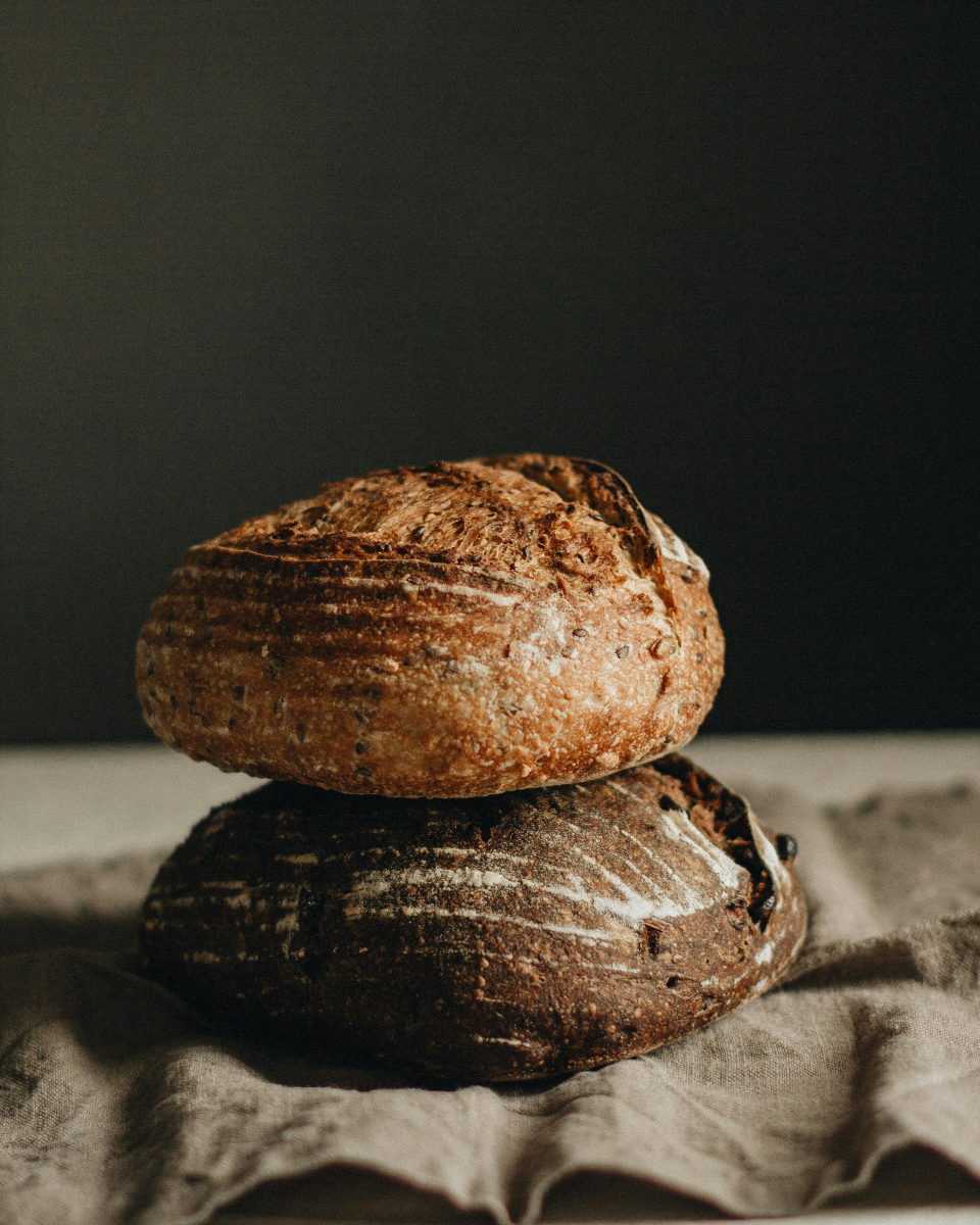 ¡Haz magia en tu cocina con pan casero! 🥖
No necesitas ser un experto para disfrutar del pan recién hecho. Con harina, agua y un poco de levadura, puedes crear en casa un pan delicioso. 

🌟 Consejo: Personaliza tu pan con semillas, especias o hierbas
¿Te atreves a probar?