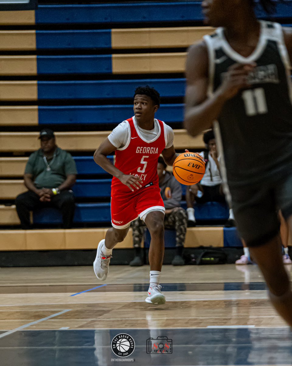 galegacyhoops's tweet photo. Big birthday shoutout to our guy @NateRobinson_26 #ThePointGod #5 https://t.co/xvkl3zyP05
