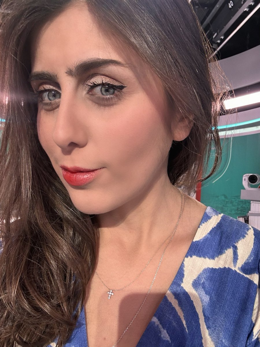 Nivin Potros (@nivin_potros) on Twitter photo Merci à tous pour vos vœux d’anniversaire & de bonne année 🥰❤️
Et merci à <a href="/GuillaumeAuda/">𝔾𝕦𝕚𝕝𝕝𝕒𝕦𝕞𝕖 𝔸𝕦𝕕𝕒</a> d’avoir répété environ 60 fois à l’antenne que c’était mon anniversaire aujourd’hui, je crois que la France entière est désormais au courant 😂 Merci à tous pour vos vœux d’anniversaire & de bonne année 🥰❤️
Et merci à <a href="/GuillaumeAuda/">𝔾𝕦𝕚𝕝𝕝𝕒𝕦𝕞𝕖 𝔸𝕦𝕕𝕒</a> d’avoir répété environ 60 fois à l’antenne que c’était mon anniversaire aujourd’hui, je crois que la France entière est désormais au courant 😂