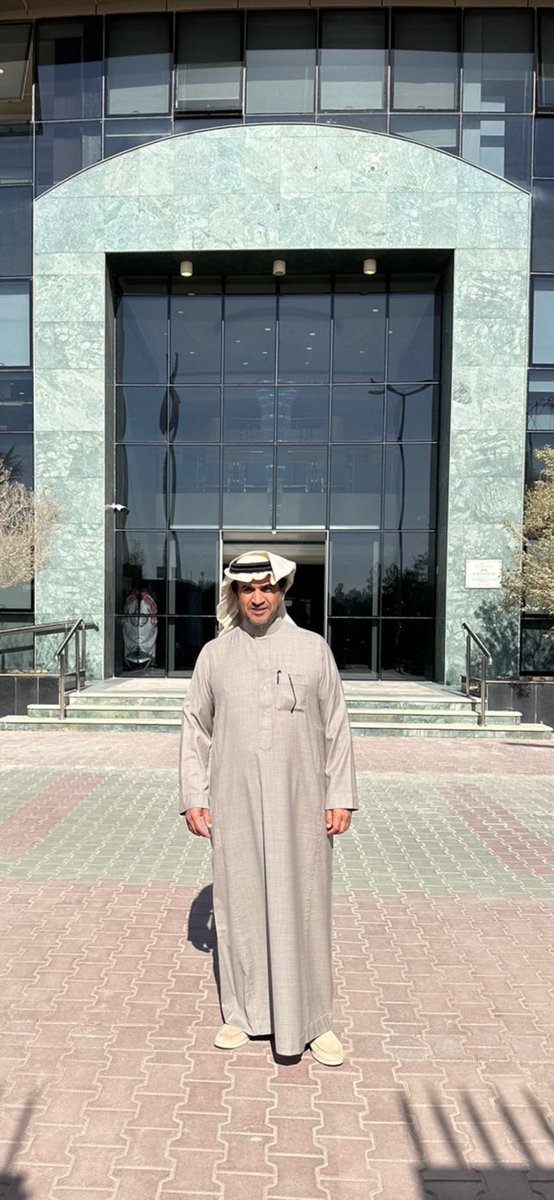 📸 رئيس نادي #الشباب السابق خالد البلطان يتخرج من الجامعة ويحصل على شهادة بكالوريس في القانون مع مرتبة الشرف