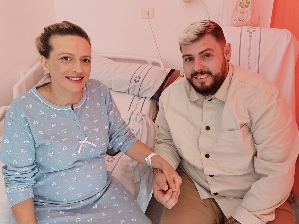 SanidadGobCan's tweet photo. 👶🏼 El primer bebé canario del año 2025, Liam, nació esta noche a las 01:48 horas en el HUC (Tenerife), con 4.375 gramos de peso.

(va 🧶) https://t.co/RqAw51g903