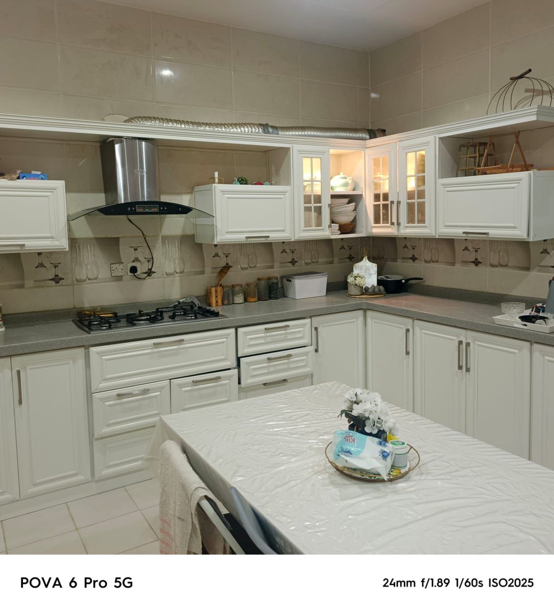 فيلا مؤثثة للبيع بحي الرمال
المساحة:330م
الدور الأرضي
ملحق (مشب) خارجي+عدد 2 جلسات بمضلات فاخرة+شلال وأحواض زراعة
ومجلس رجال وغرفة طعام وعدد 2 غرف جلوس صغيرة +صالة كبيرة وعدد 4 دورات مياه+مطبخ كبير.

0551118728