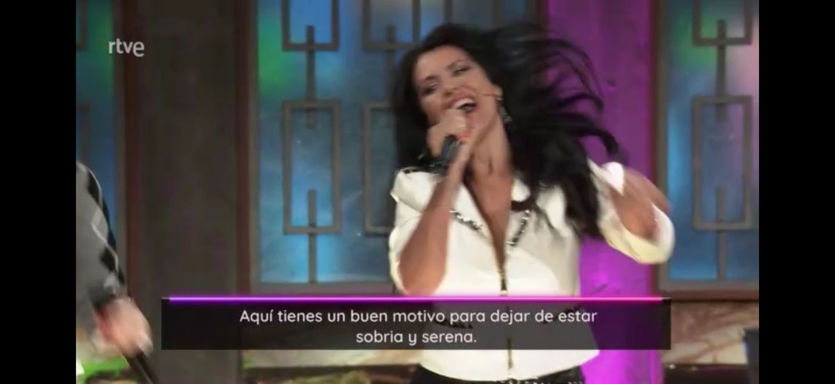 A veces, en #CachitosNochevieja tenemos en cuenta el estado de euforia (y presumible ebriedad) de los destiantarios chistes que no nos atreveríamos a hacer en otra circunstancia. 

Aquí un torp de chistes malos sometidos a la más dura de las pruebas: la de la resaca. 🧵