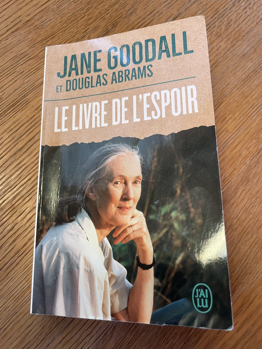 Pour ce début d’année 2025, j’ai lu Le Livre de l’Espoir de <a href="/JaneGoodallFr/">Jane Goodall France</a> !

Il résume parfaitement l’état d’esprit dans lequel je veux me positionner pour cette nouvelle année : un engagement sans faille et une résilience à toute épreuve pour provoquer le changement.

#NewYear