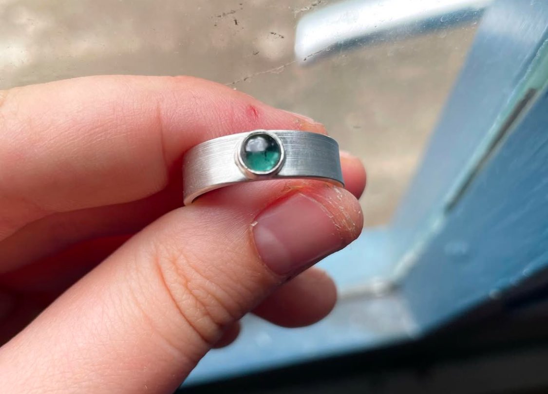 don’t come on here anymore, and don’t think this post will be seen thru all the crypto bots and Elmo’s burner accounts. But I’ve lost my engagement ring (which I made) somewhere in S London. Long shot of all long shots: has anyone seen it? RT this to make me believe in something