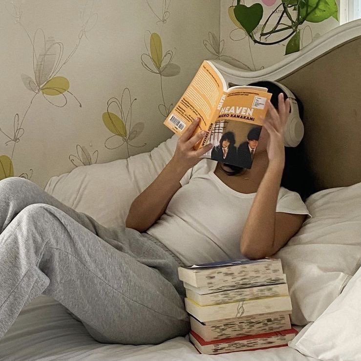 ravenslx's tweet image. ⋆.˚ 𐙚 ༘⋆  books i’ve read in 2025

"a room without books is like a body without a soul." - marcus tullius cicero