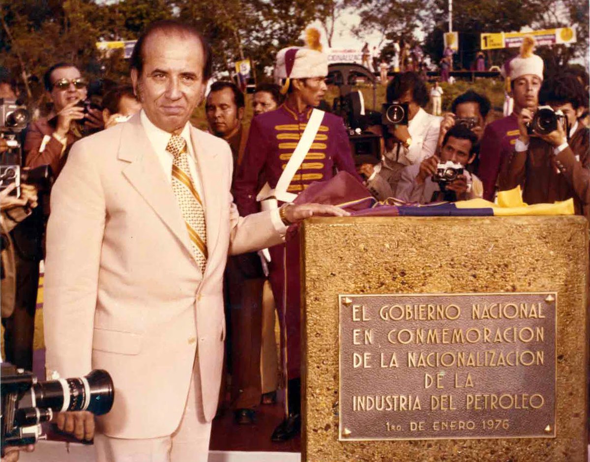 El #1Ene de 1975 el presidente Carlos Andrés Pérez, nacionalizó la industria del hierro y en el año 1976 se proclamó solemnemente la nacionalización de la industria petrolera venezolana. Hoy es ejemplo de lo próspero que son los gobiernos de #AcciónDemocrática.