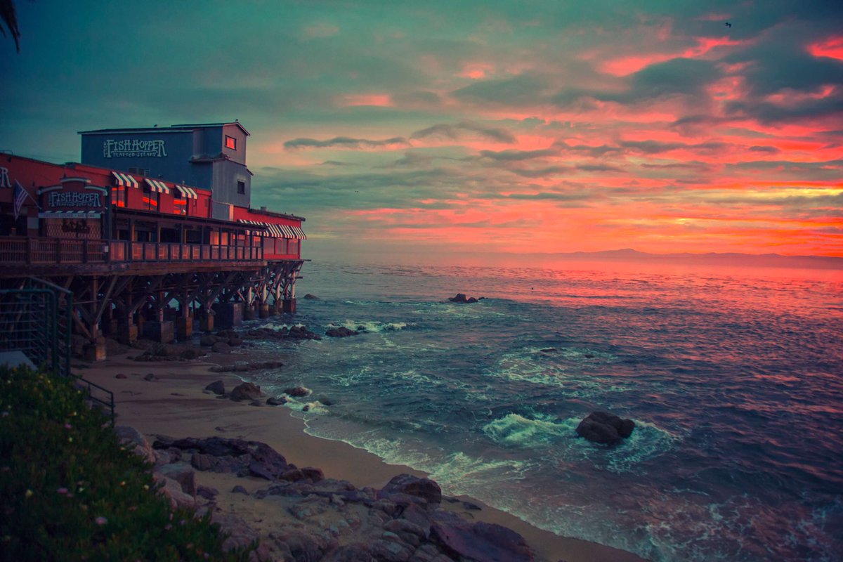 The first sunrise of the year is always magical on Cannery Row. Plan your New Year’s Day visit at: CanneryRow.com.
.
.
.
#CanneryRow #NewYearSunrise #CaliforniaDreaming #SeeMonterey