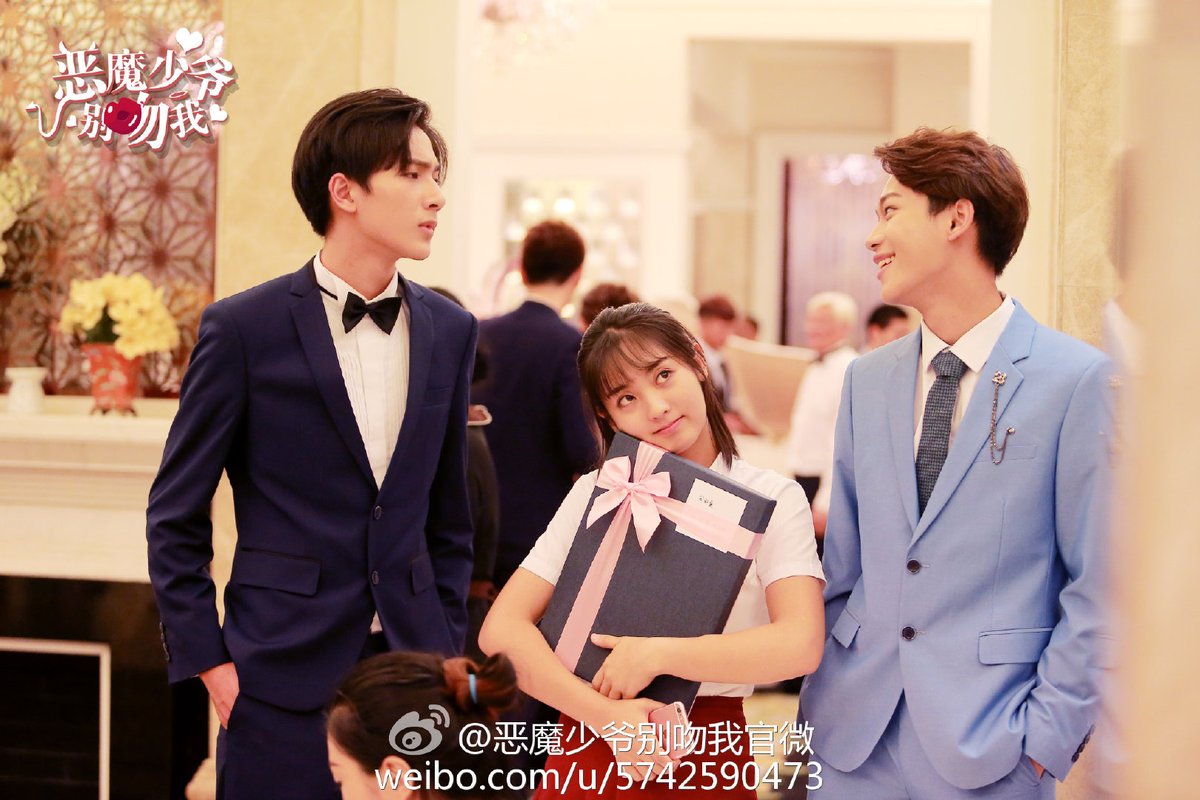 dlitechan's tweet photo. #MasterDevilDoNotKissMe season 1-2 (2017)

An Chuxia - #XingFei 

Han Qilu - #LiHongyi  

Ling Hanyu - #ZhangJiongmin https://t.co/NwLwbXQBAI