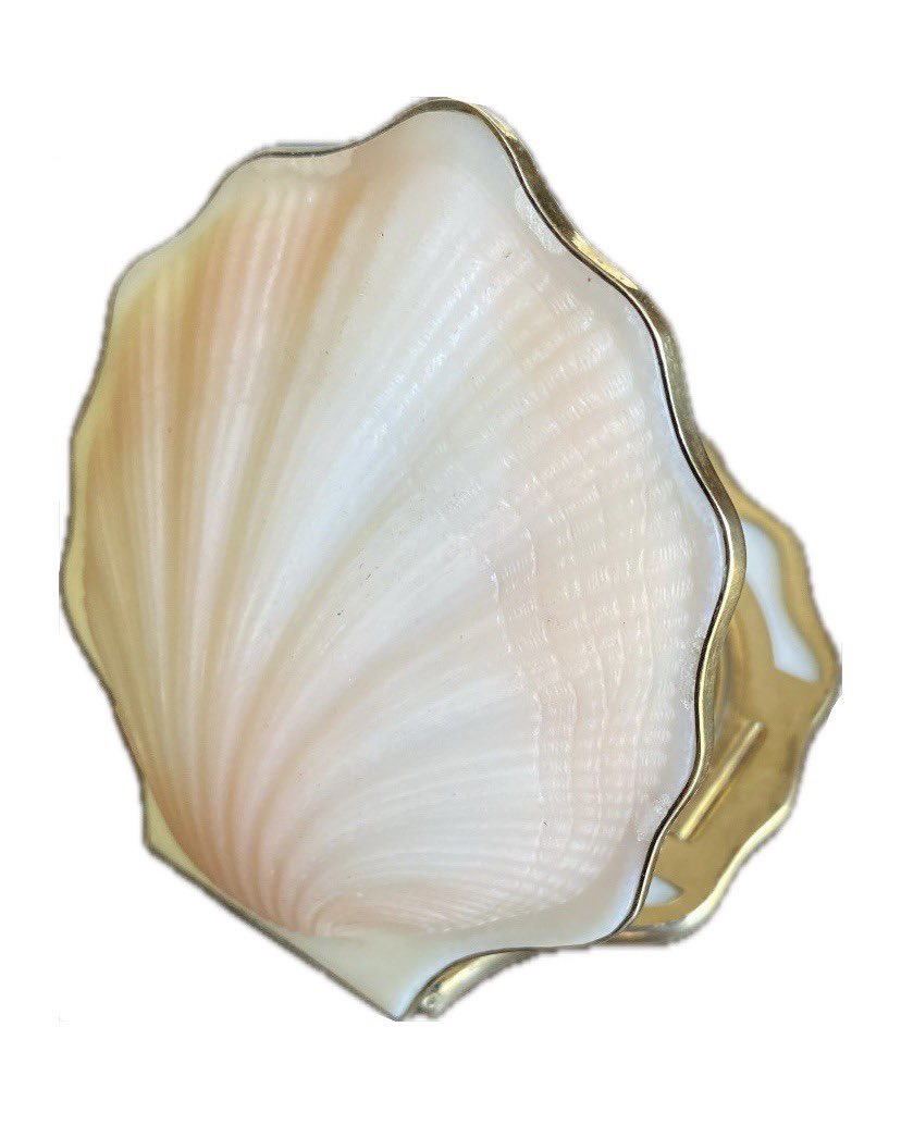 PISCESPRADA's tweet image. russian silver gilt &amp;amp; clam shell powder compact