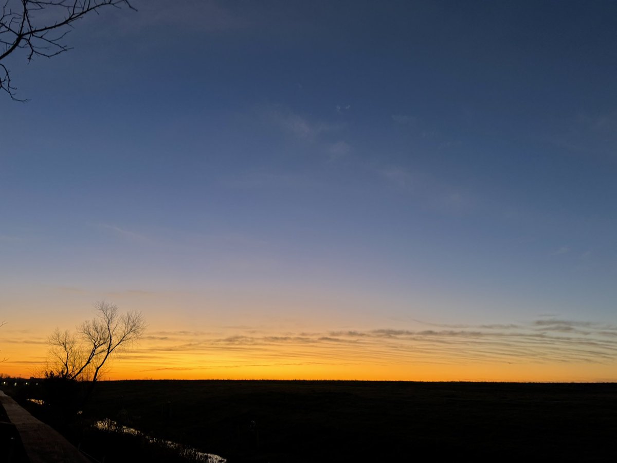 Welcoming the first sunrise of 2025 🌅. Wishing everyone good luck, peace, and blessings for a wonderful year ahead. May this year bring light and positivity into our lives.