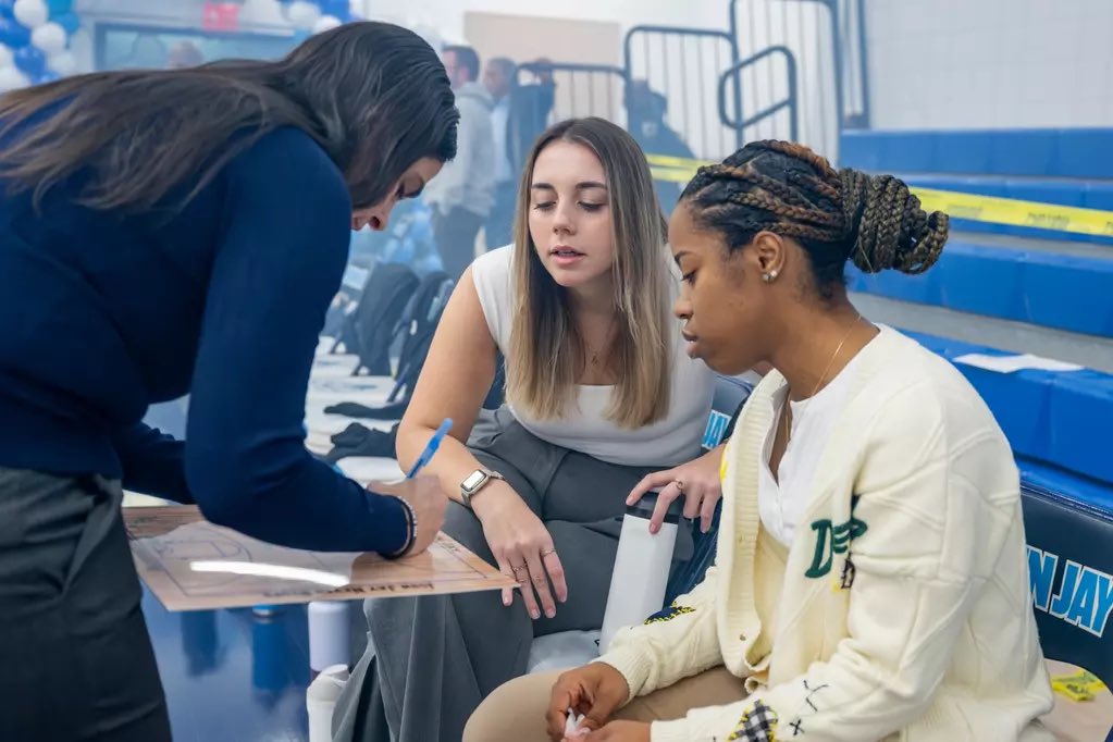 JJCWBasketball's tweet image. 2024 has come and gone, filled up ups and downs, here is to 2025! 🎉 #2025 #NewYear #9Strong