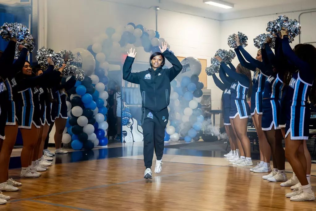 JJCWBasketball's tweet image. 2024 has come and gone, filled up ups and downs, here is to 2025! 🎉 #2025 #NewYear #9Strong