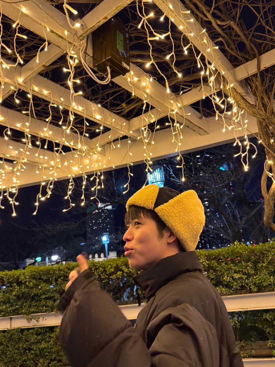 _byskoo's tweet photo. あけましておめでとうございます！
2025年は大人路線でいきたいです💡 https://t.co/wLUdzAPDwZ