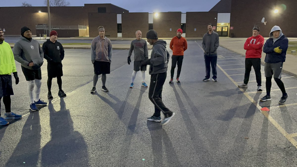 F3Toledo's tweet photo. 21 Pax kicked off 2025 at The Fuse this morning! A solid mix of Motivators, Block Work, and team competition! Way to go Fellas! https://t.co/VI2fqVd3GV