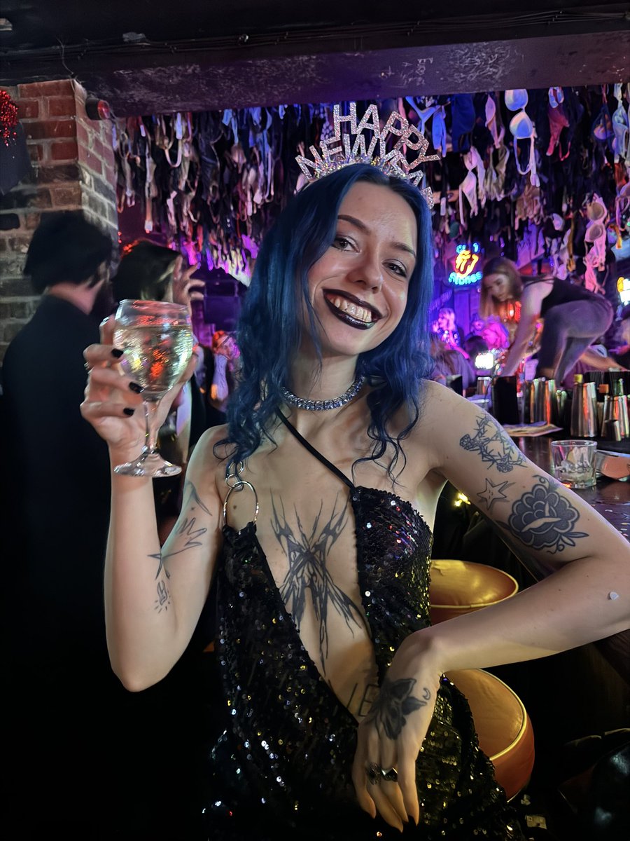 indrė 🦋 tweet media