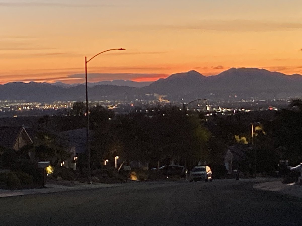 JeanneCStein's tweet photo. First sunrise of 2025. Happy New Year everyone! https://t.co/dA4tmxll7L