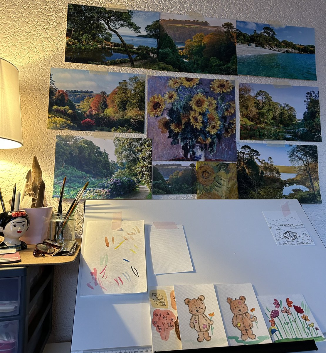 belindajohn71's tweet image. My happy 😊 place #creating #sketching #watercolours #fineliners #sculpting #cardboardart #sewing #designing for 2025