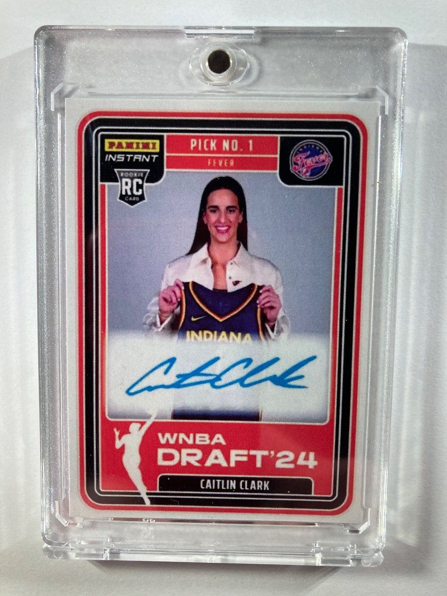 1218Sports's tweet image. 🎁Appreciation Day Giveaway🎁

Happy New Year. Winner Announced Saturday

🔥Caitlin Clark Panini Instant Rookie Auto Facsimile

To enter
1. Follow
2. Retweet
3. Like