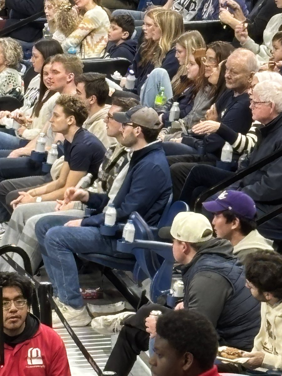 MarkiwannaB's tweet photo. @PJ_Byrne @DePaulHoops PJ Byrne > Bill Murray 😈 https://t.co/D1dltxehfw
