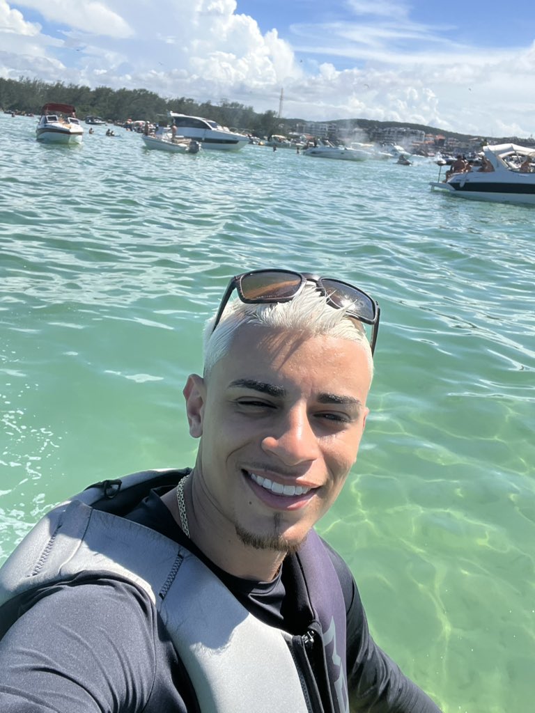 ramonnlemos's tweet photo. 🏖️ https://t.co/3FyKrmfCMJ