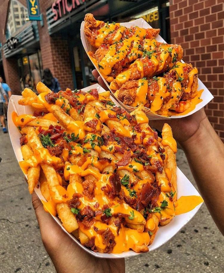 FoodPleaser's tweet image. Bacon Cheese Fries 🥓 🧀 🍟
