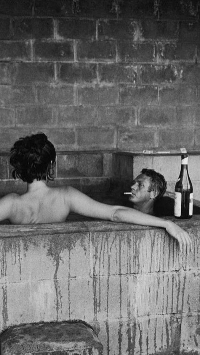 I don't need a posh party when I got you close... Happy New Year, Kitten 🍾