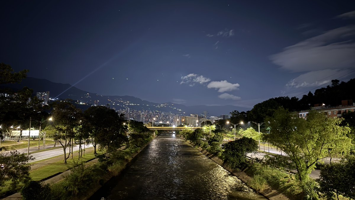 MAPARCHY_'s tweet photo. 💃Dance the Night Away in Medellín: 🪩A Guide to the Best Nightlife Spots🕺

(See thread 🧵) https://t.co/E0PErZsTLb