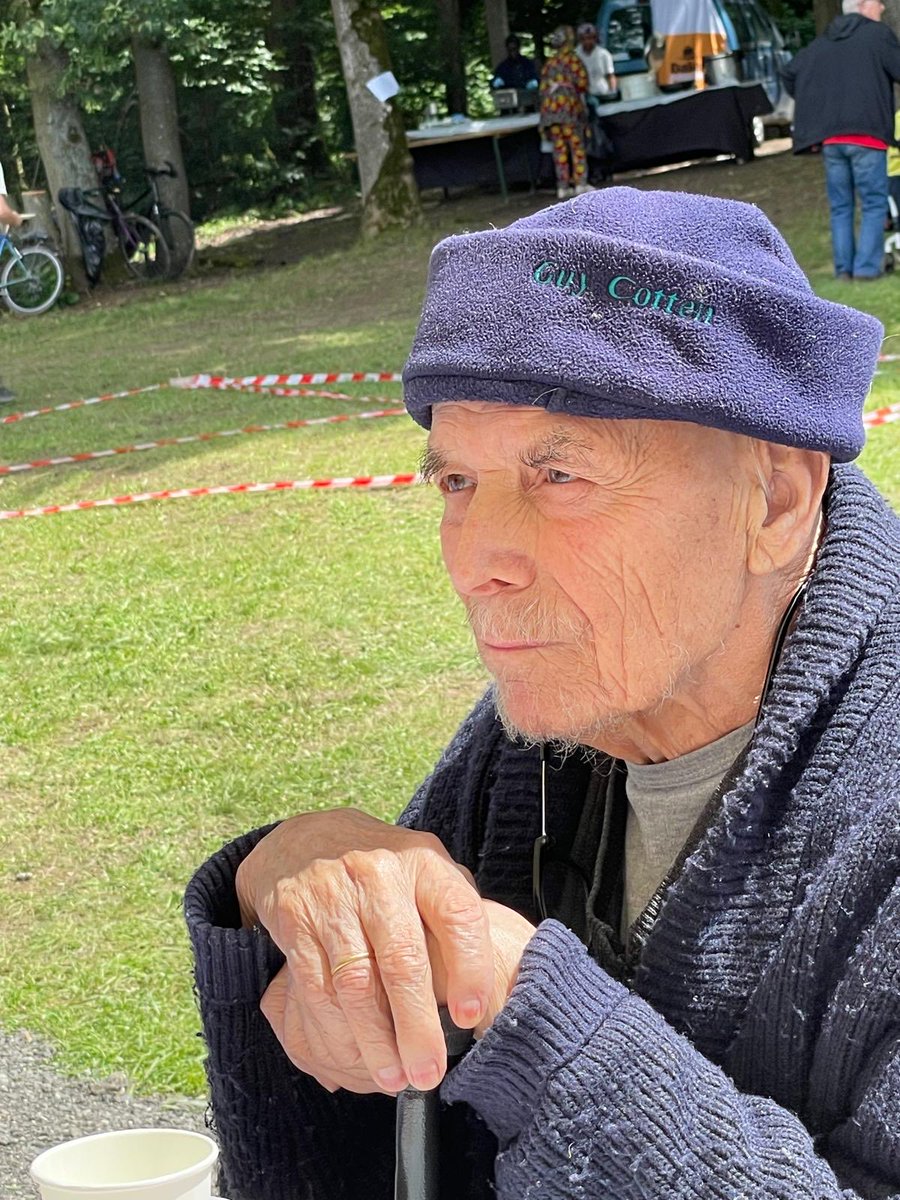 DocteurTissot's tweet image. Le Dr Louis Schittly, né en 1938 à Bernwiller en Alsace, avait débuté au Biafra en 1969 puis au NordVietnam, en Afghanistan en 1980 puis partout ailleurs…. L’un d premiers French-Doctors nous a quitté aujourd’hui.
@libe @franceinter @MSF_france @premiereurgence @lemondefr