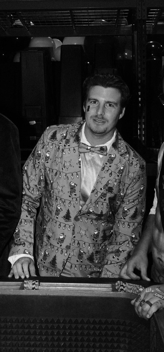 ellisthe🐘. tweet media