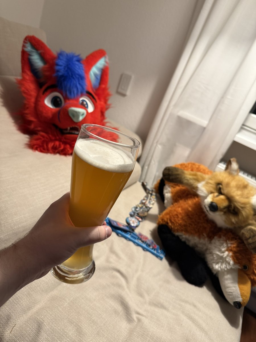 Proli 🦊❤️💙 🛤️🔜EAST, EF, FV tweet media